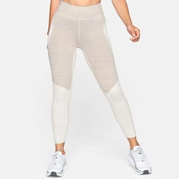 NWOT Outdoor Voices Tech Sweat Two Tone 7/8 Leggings. - Picture 3 of 8